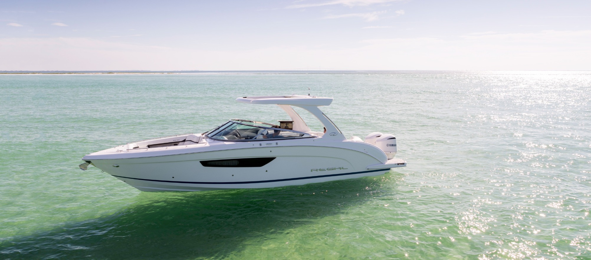Regal 33 OBX, outboard boat