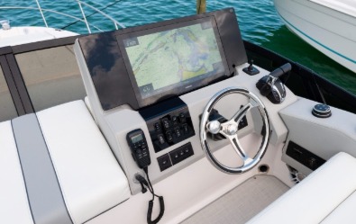 Regal 38 FXO, full control helm