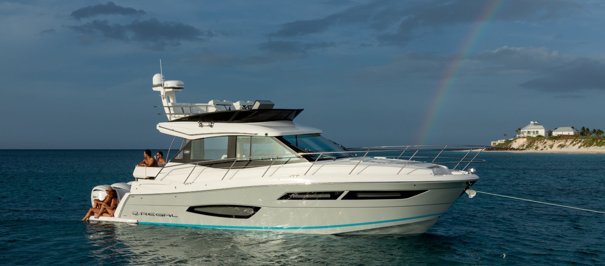 Regal 38 FXO, yachts