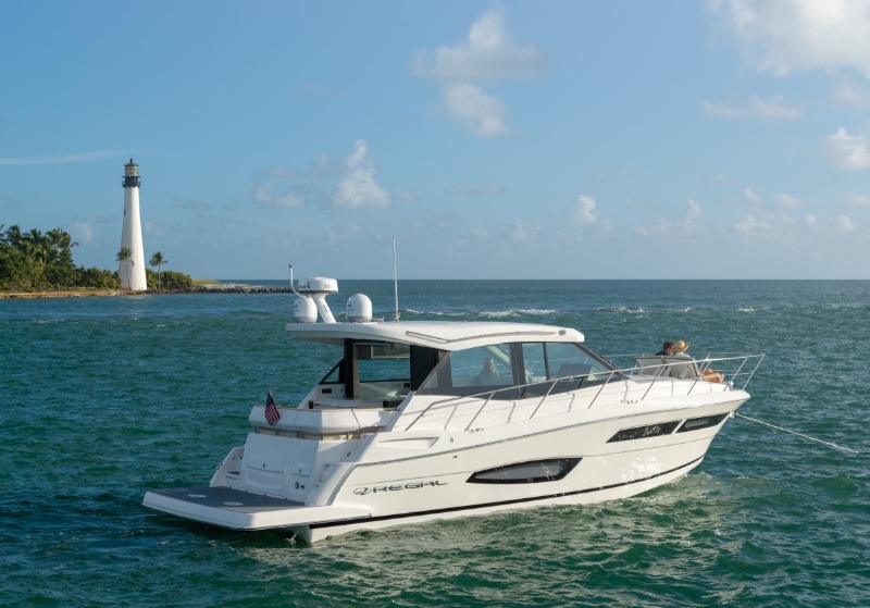 Discover Regal 38 Grande Coupe