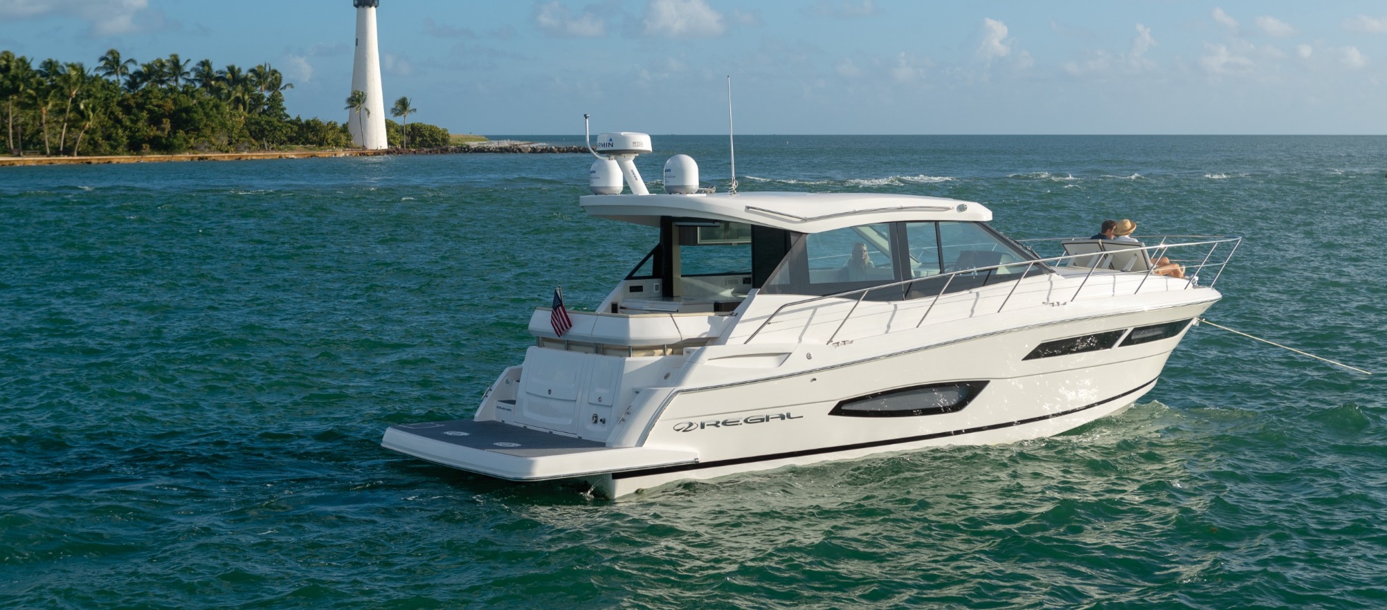 Regal 38 Grande Coupe, yacht