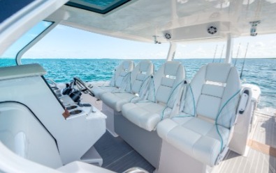 SAV 38, captain seat versitility