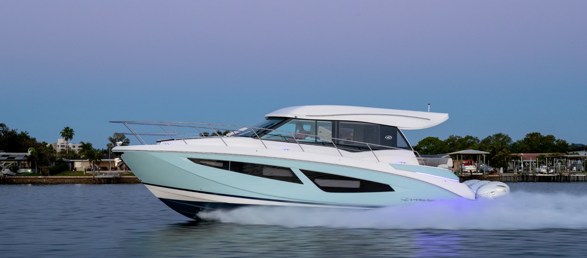 regal 36 Grande Coupe, yachts