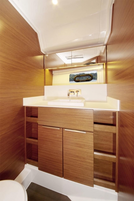 bavaria s45 coupe new boat for sale - clipper marine uk image 7