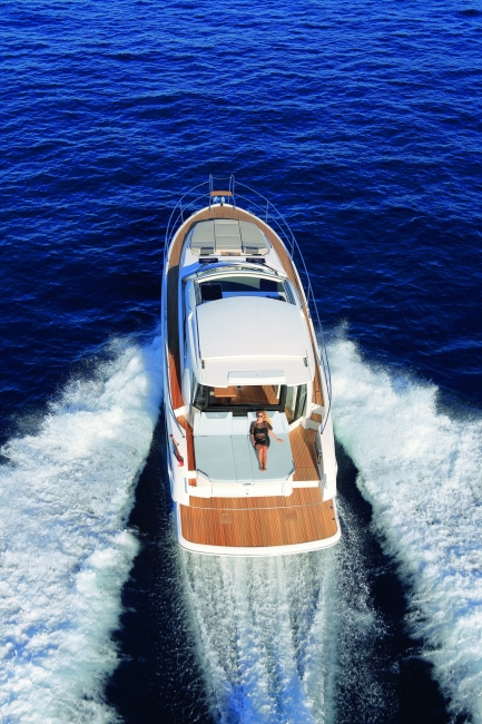 bavaria s45 coupe new boat for sale - clipper marine uk image 4