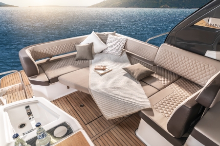 bavaria s33 ht new boat for sale - clipper marine uk image 3