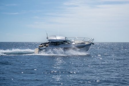 bavaria s33 ht new boat for sale - clipper marine uk image 7