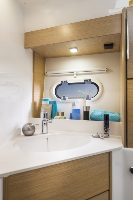 bavaria s30 new boat for sale - clipper marine uk image 5