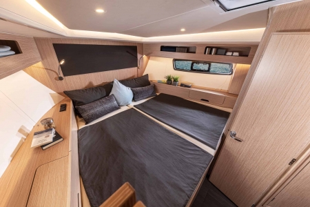 bavaria sr41 new boat for sale - clipper marine uk image 7