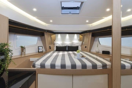 bavaria virtess 420 coupe new boat for sale - clipper marine uk image 3