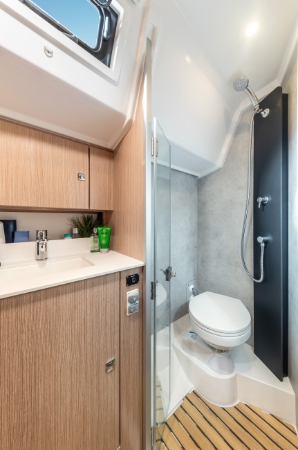 bavaria c42 new boat for sale - clipper marine uk image 8