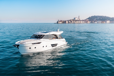 greenline 45 coupe new boat for sale - clipper marine uk image 10