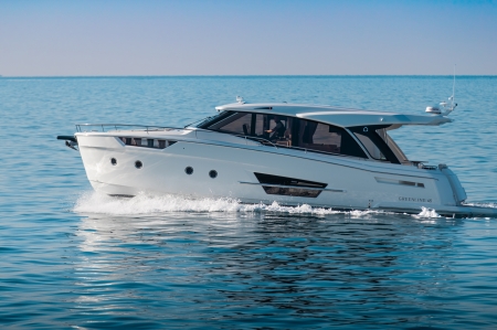greenline 45 coupe new boat for sale - clipper marine uk image 9