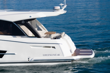 greenline 45 coupe new boat for sale - clipper marine uk image 5