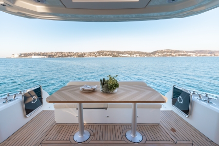 greenline 45 coupe new boat for sale - clipper marine uk image 3