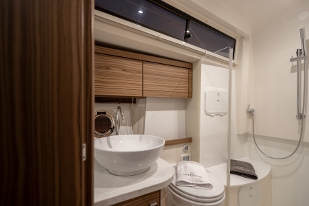 greenline 40 new boat for sale - clipper marine uk image 3