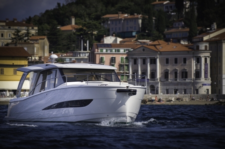 greenline 39 new boat for sale - clipper marine uk image 2