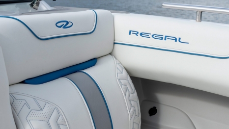 regal ls9 new boat for sale - clipper marine uk image 14