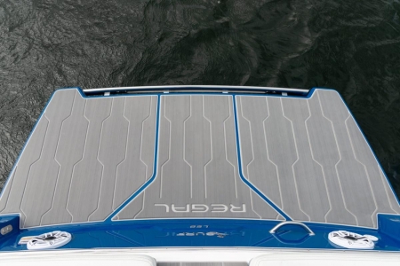 regal ls9 new boat for sale - clipper marine uk image 8