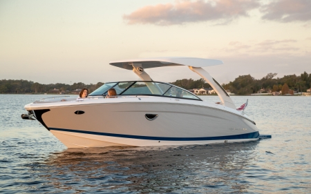 regal ls9 new boat for sale - clipper marine uk image 1