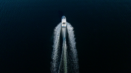 regal ls9 new boat for sale - clipper marine uk image 2