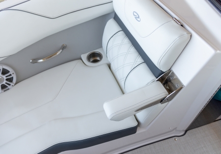 regal ls2 new boat for sale - clipper marine uk image 14