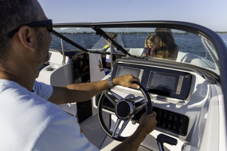 regal ls2 new boat for sale - clipper marine uk image 9