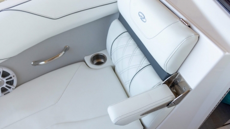 regal lx2 new boat for sale - clipper marine uk image 12