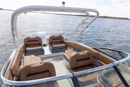 regal lx4 new boat for sale - clipper marine uk image 15