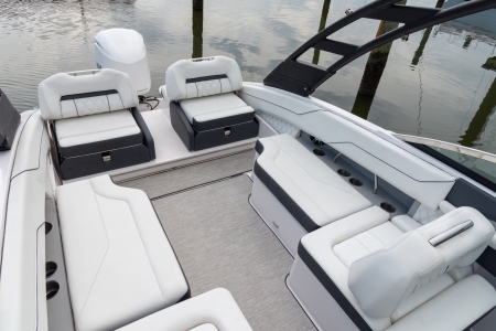 regal lx4 new boat for sale - clipper marine uk image 14