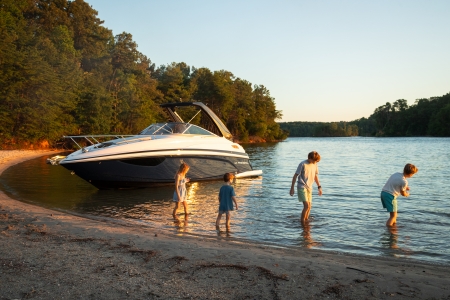 regal 28 express new boat for slae - clipper marine uk image 2