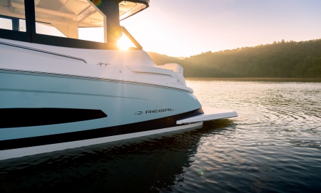 regal 36 grande coupe new boat for sale - clipper marine uk image 4