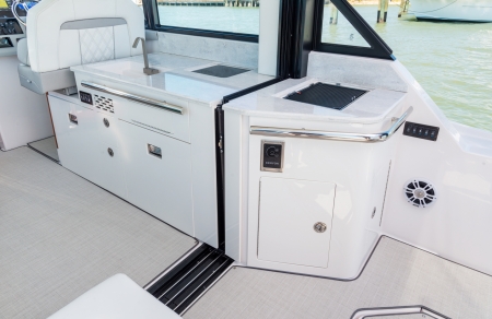 regal 36 grande coupe new boat for sale - clipper marine uk image 11