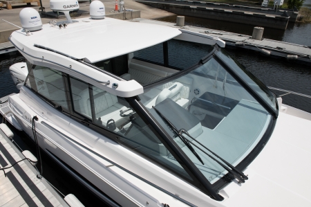 regal 36 grande coupe new boat for sale - clipper marine uk image 8