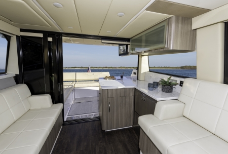 regal 38 grande coupe new boat for sale - clipper marine uk image 10