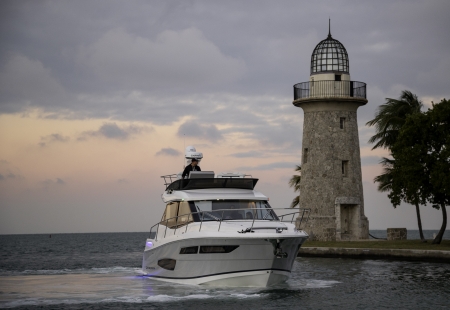 regal 38 fly new boat for sale - clipper marine uk image 1