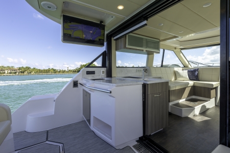 regal 38 fly new boat for sale - clipper marine uk image 7