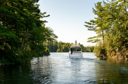 regal 42 fly new boat for slae - clipper marine uk image 4