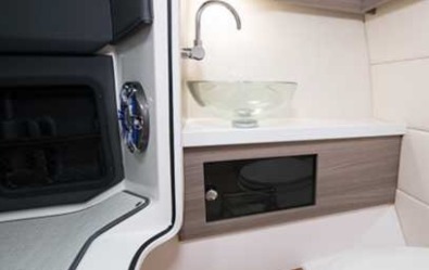 Enclosed Full-Size Head