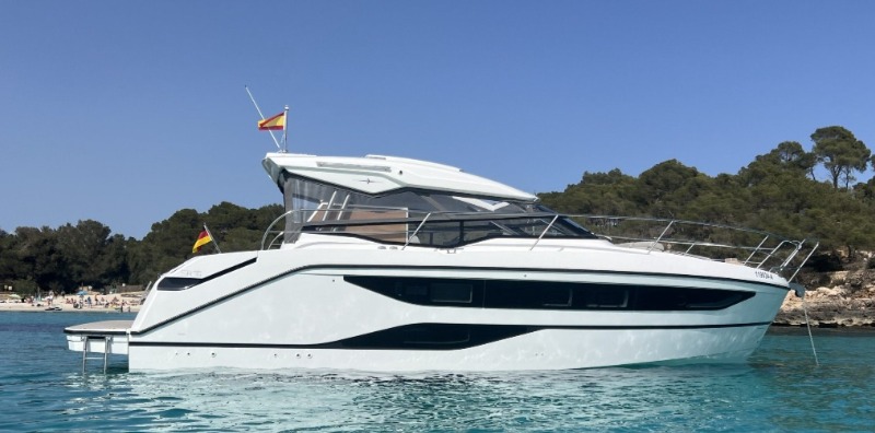 Yacht charter BAVARIA SR36 OPEN
