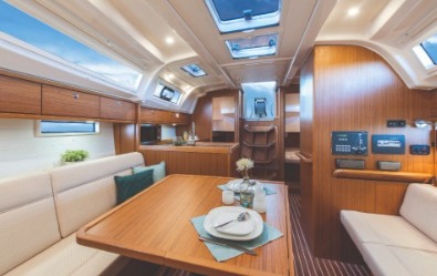 Bavaria Cruiser 37, space
