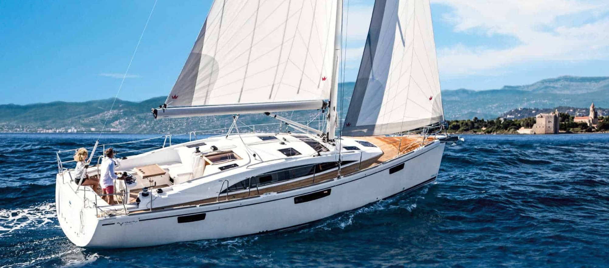 Bavaria Vision 42, for sale