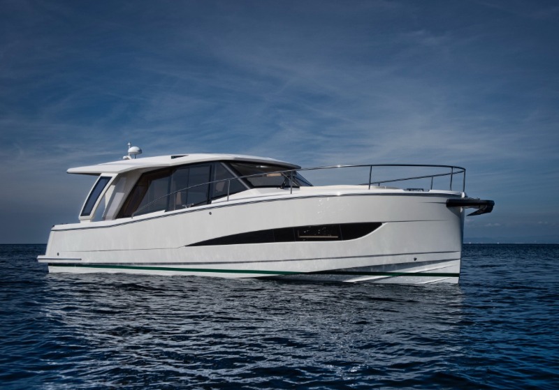 Discover Greenline 39