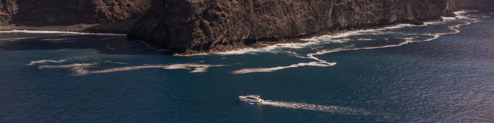 GREENLINE 48 COUPE, bathing platform