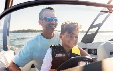 Regal LS2, one piece curved windshield