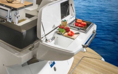  BAVARIA R40 Coupe , bathing platform