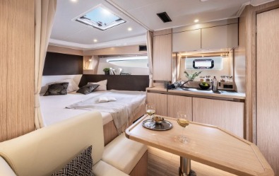 Bavaria SR33, generous space