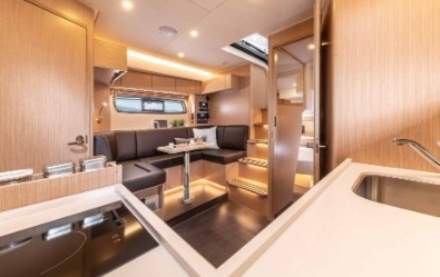 Bavaria SR41, motor boat